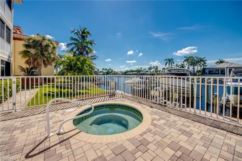 1640 Beach Pkwy, Unit 301, Cape Coral, FL 33904 Photo