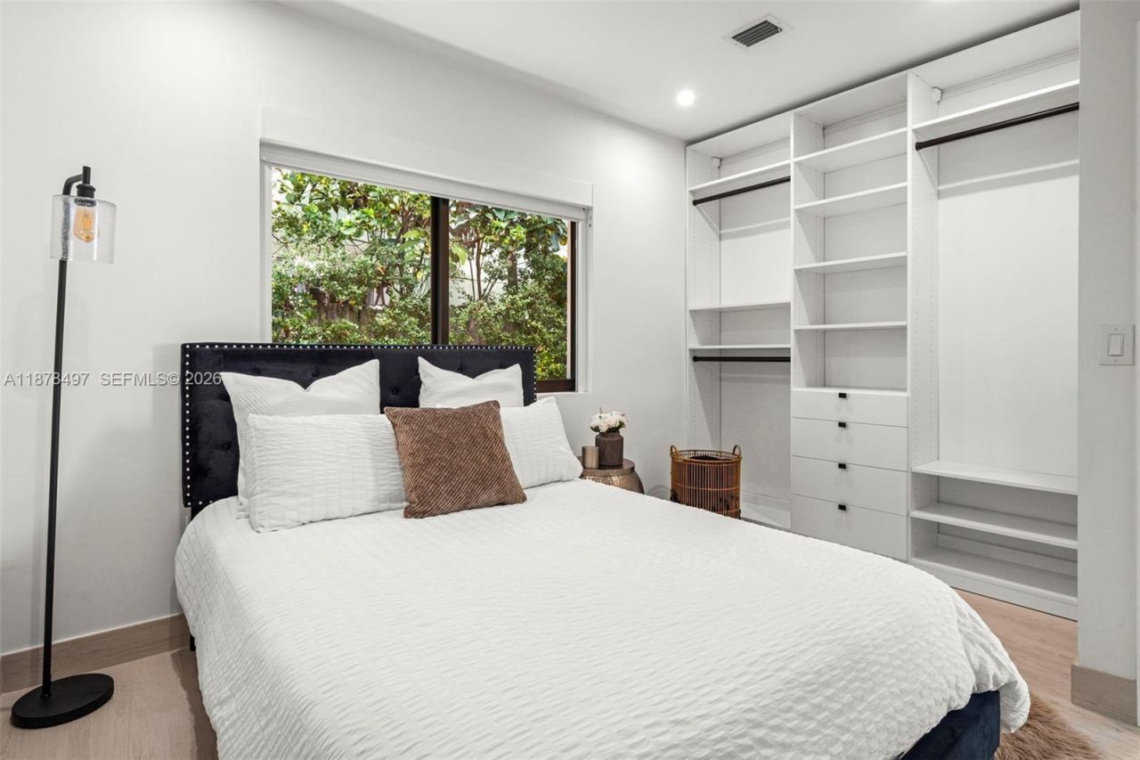 8033 Noremac Ave, Miami Beach, FL 33141 Photo