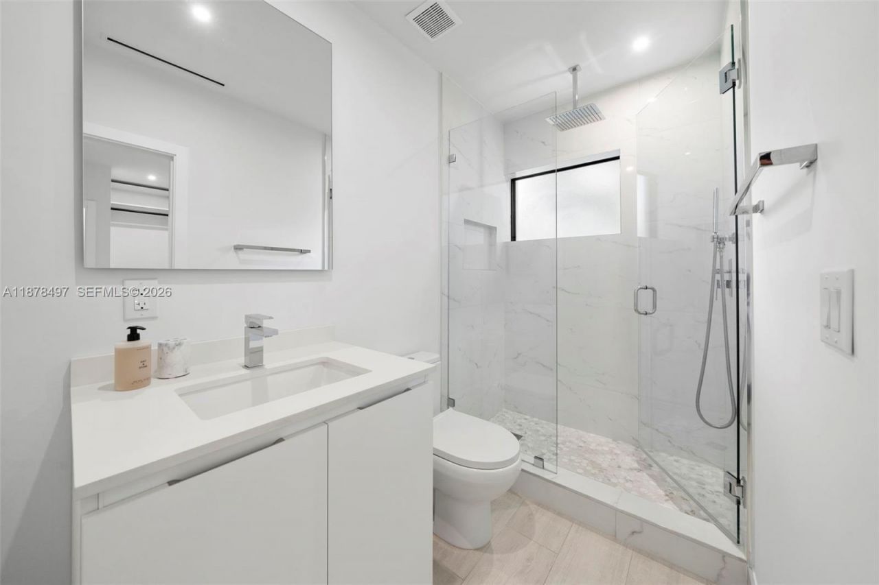 8033 Noremac Ave, Miami Beach, FL 33141 Photo