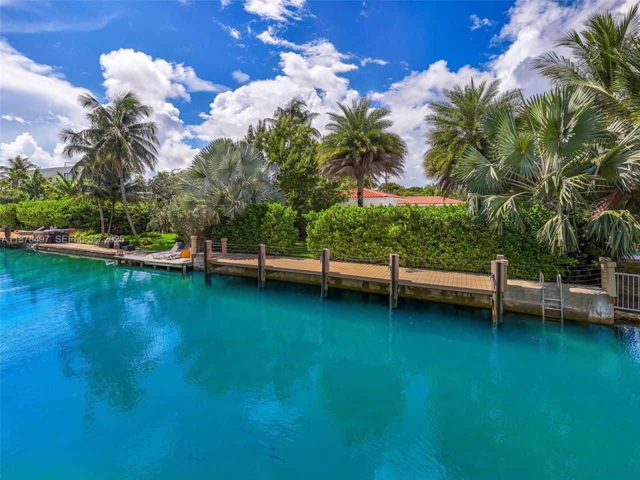 8033 Noremac Ave, Miami Beach, FL 33141 Photo