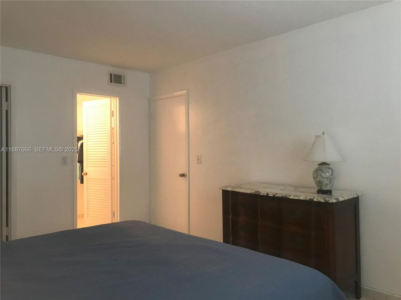 581 Blue Heron Dr, Unit 122-B, Hallandale Beach, FL 33009 Photo