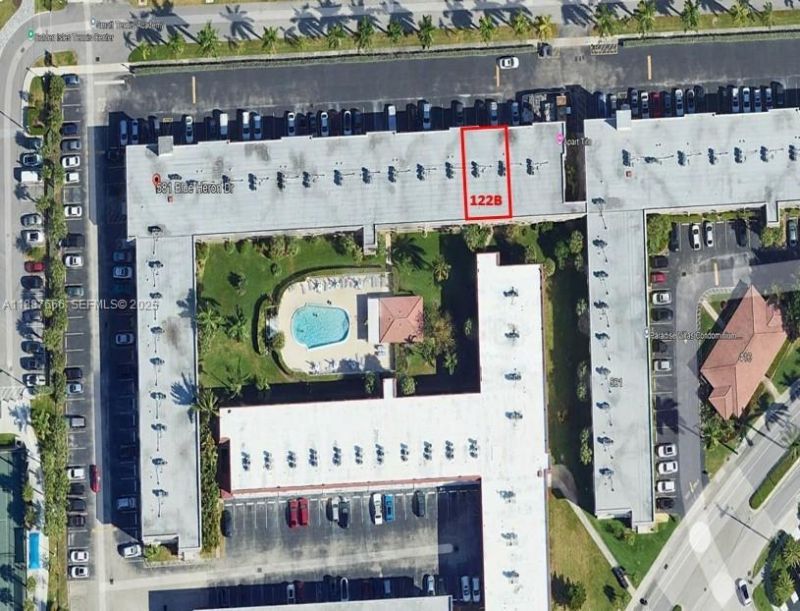 581 Blue Heron Dr, Unit 122-B, Hallandale Beach, FL 33009 Photo