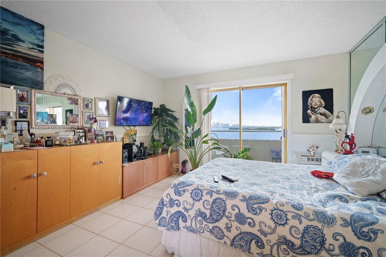 7904 West Dr, Unit 714, North Bay Village, FL 33141 Photo