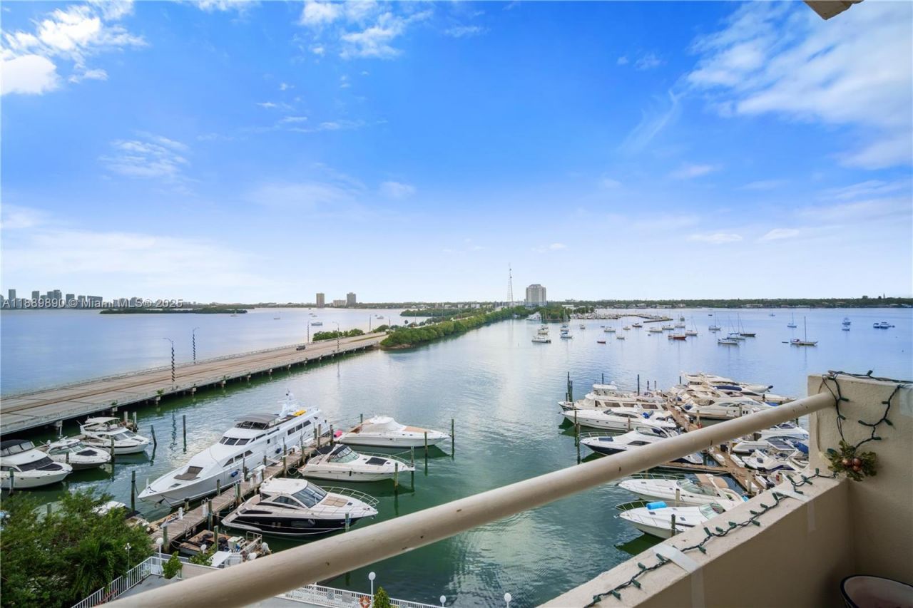 7904 West Dr, Unit 714, North Bay Village, FL 33141 Photo