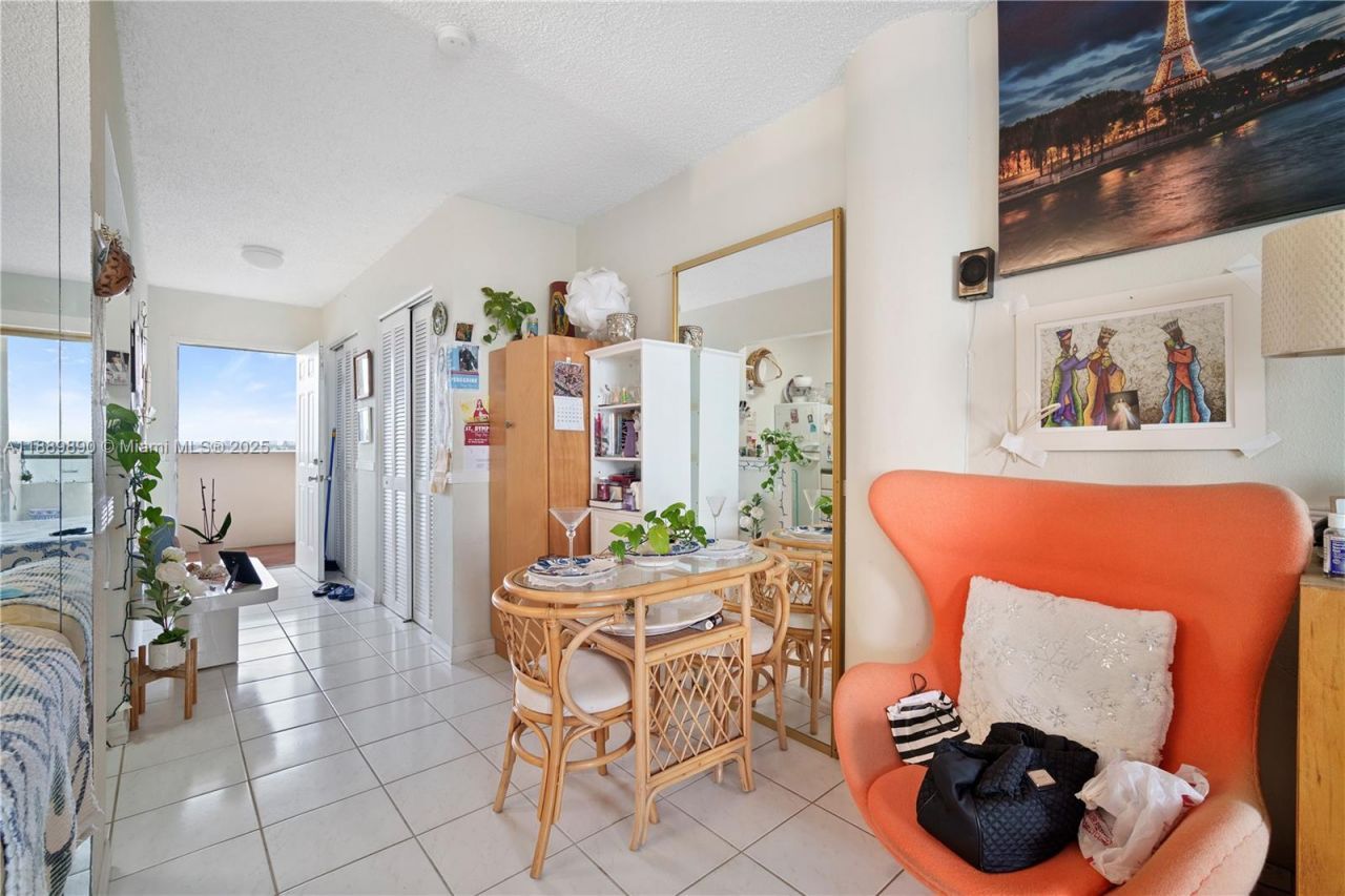 7904 West Dr, Unit 714, North Bay Village, FL 33141 Photo