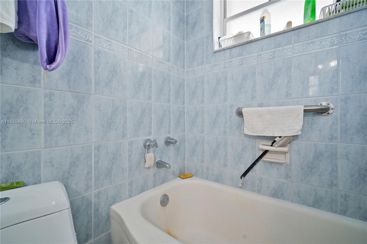 7904 West Dr, Unit 714, North Bay Village, FL 33141 Photo