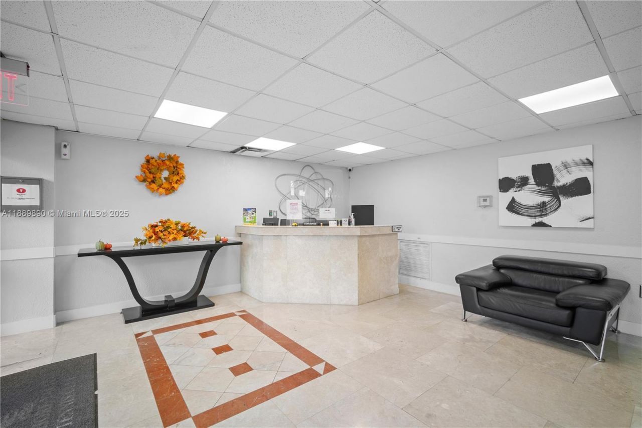 7904 West Dr, Unit 714, North Bay Village, FL 33141 Photo