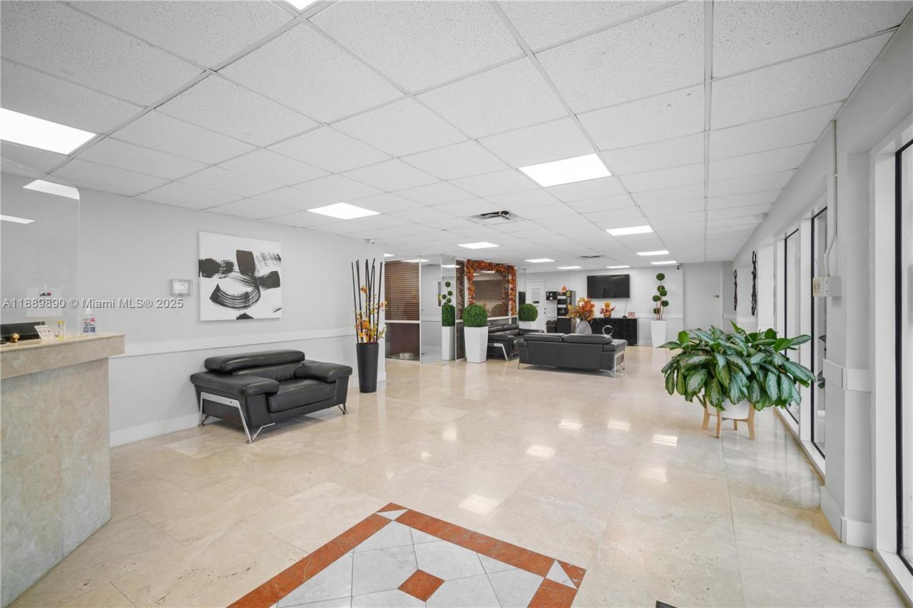 7904 West Dr, Unit 714, North Bay Village, FL 33141 Photo