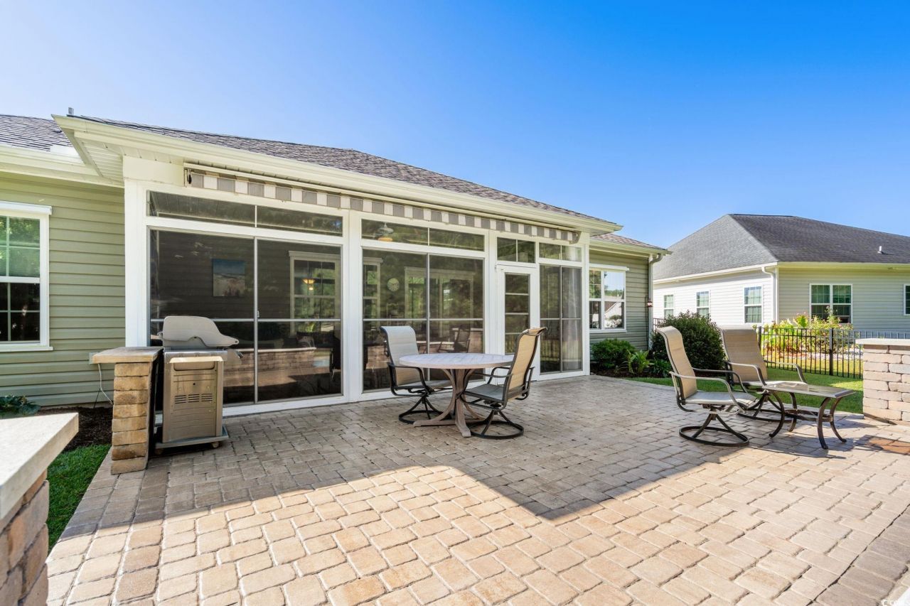 210 Belclare Way Photo 24