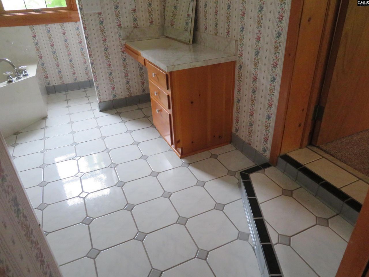 228 Shady Springs Road Photo 15