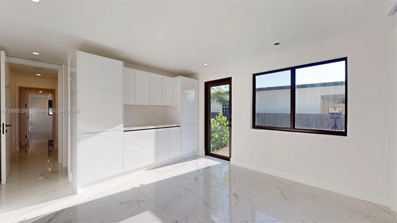 641 Nightingale Ave, Miami Springs, FL 33166 Photo