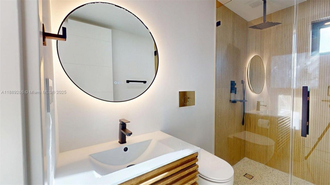 641 Nightingale Ave, Miami Springs, FL 33166 Photo