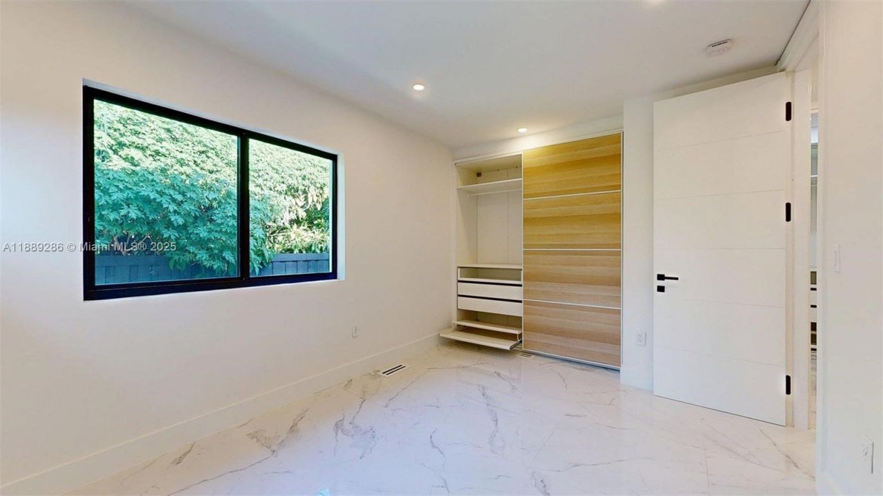 641 Nightingale Ave, Miami Springs, FL 33166 Photo