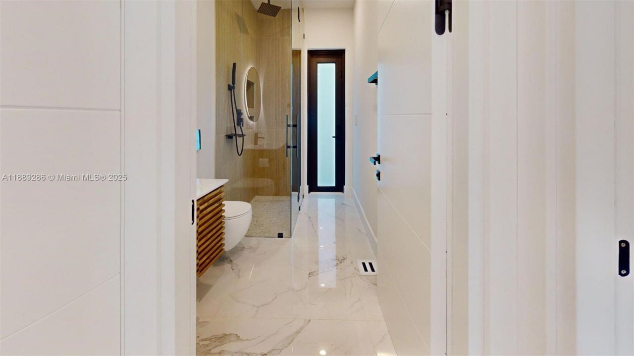 641 Nightingale Ave, Miami Springs, FL 33166 Photo