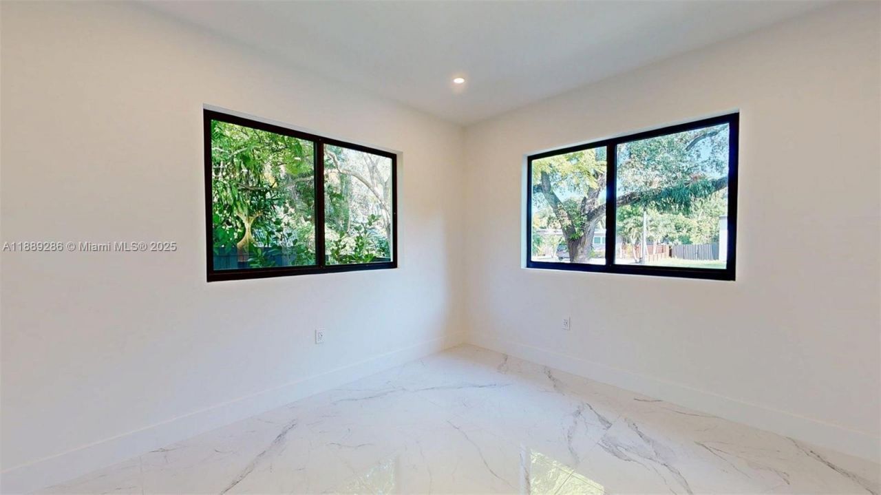 641 Nightingale Ave, Miami Springs, FL 33166 Photo