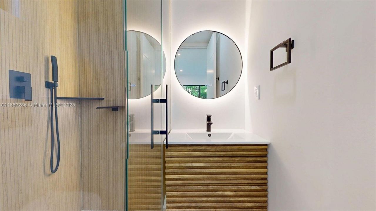 641 Nightingale Ave, Miami Springs, FL 33166 Photo