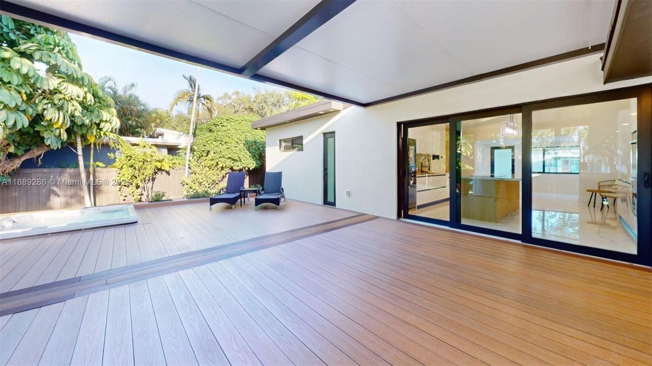 641 Nightingale Ave, Miami Springs, FL 33166 Photo