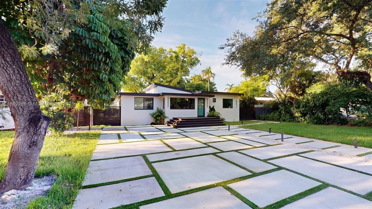 641 Nightingale Ave, Miami Springs, FL 33166 Photo