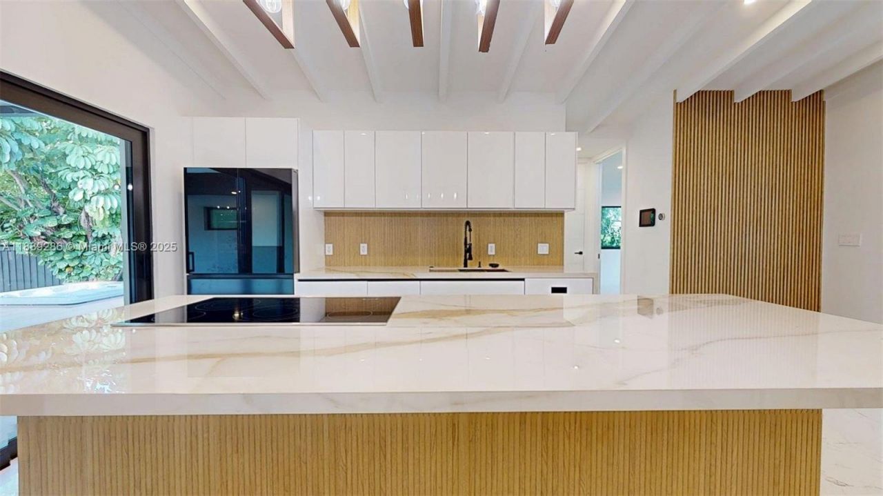 641 Nightingale Ave, Miami Springs, FL 33166 Photo