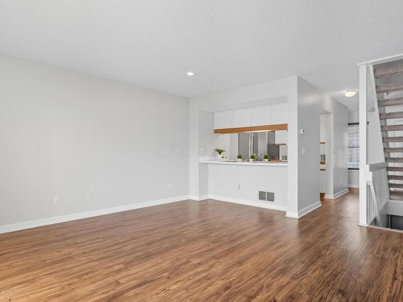 5589 Valencia Park Boulevard, Unit 11A, Hilliard, OH 43026 Photo 12