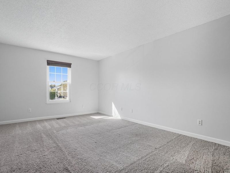 5589 Valencia Park Boulevard, Unit 11A, Hilliard, OH 43026 Photo 23