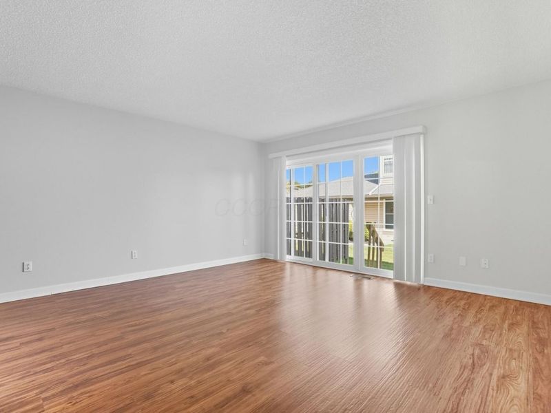 5589 Valencia Park Boulevard, Unit 11A, Hilliard, OH 43026 Photo 9