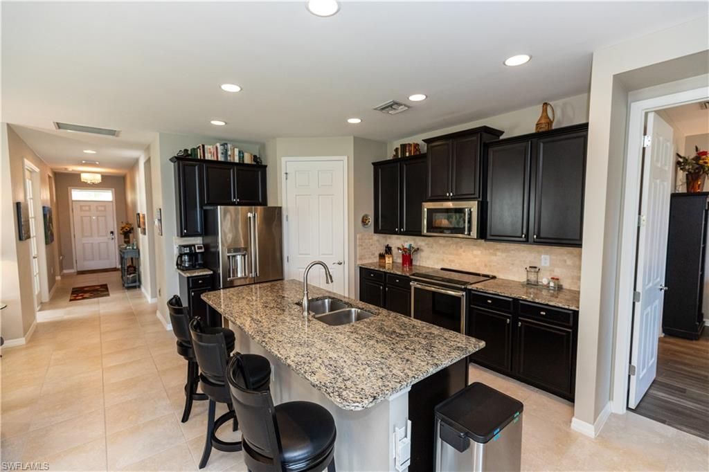 4147 Dutchess Park Rd, Fort Myers, FL 33916 Photo