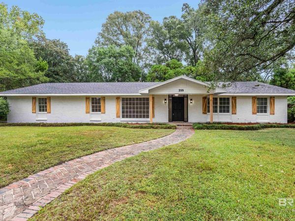 255 Berkley Court, Mobile, AL 36606