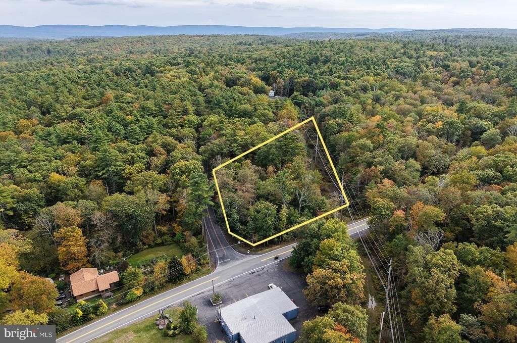 00 PARK ROAD, DINGMANS FERRY, PA 18328