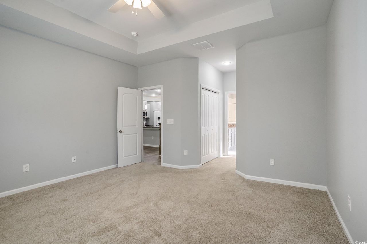 196 Machrie Loop Photo 12