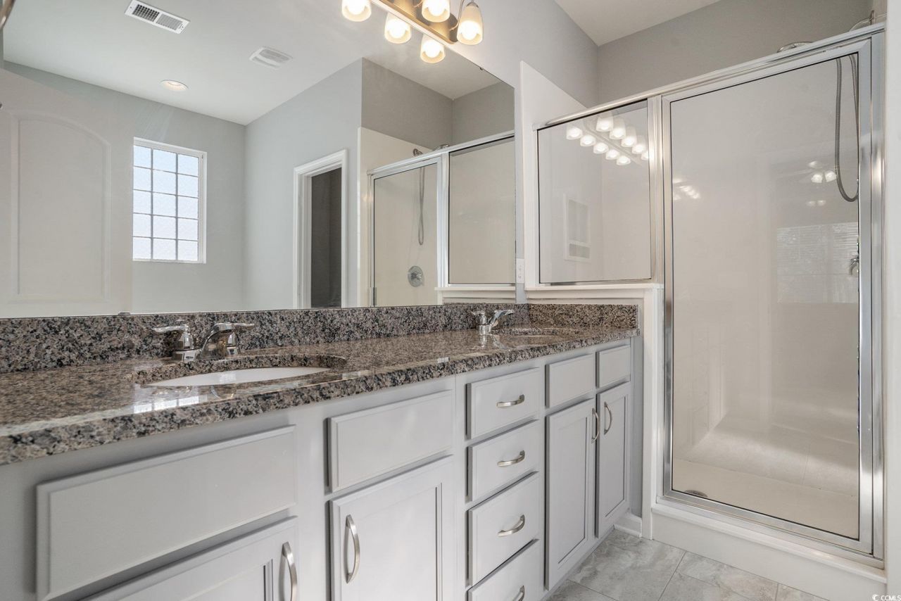 196 Machrie Loop Photo 13