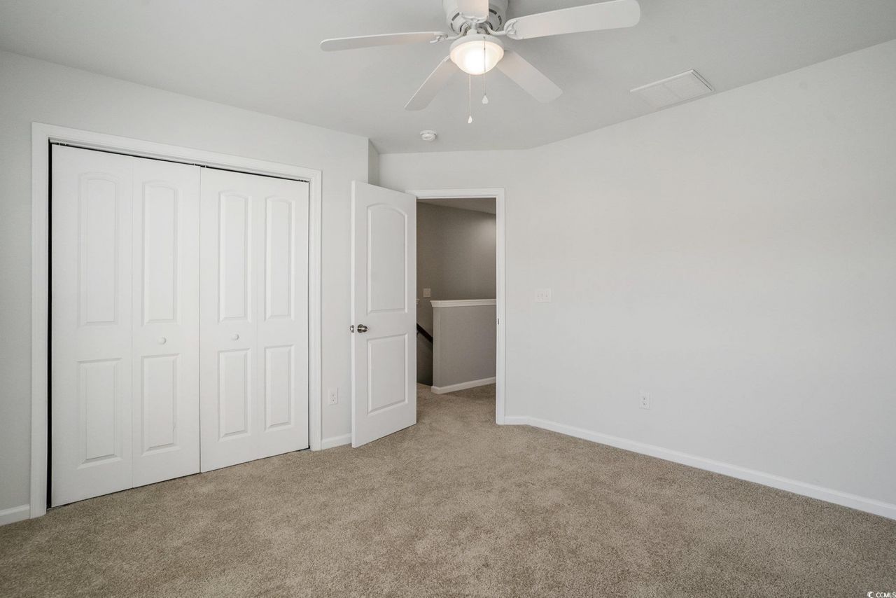 196 Machrie Loop Photo 17