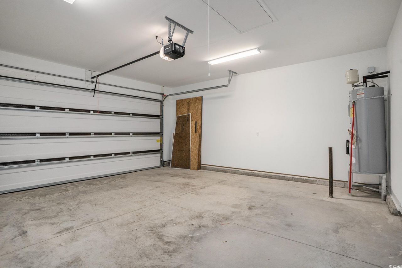 196 Machrie Loop Photo 25