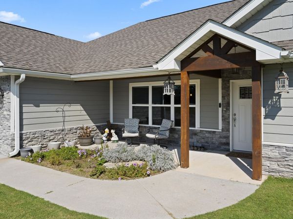 61500 E 266 Road, Grove, OK 74344