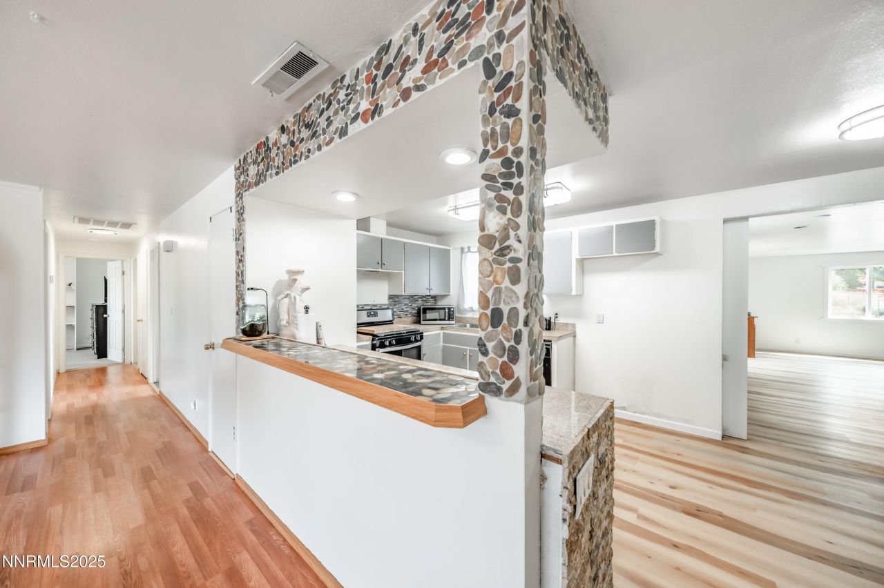 1193 Manhattan Way, Gardnerville, NV 89460 Photo