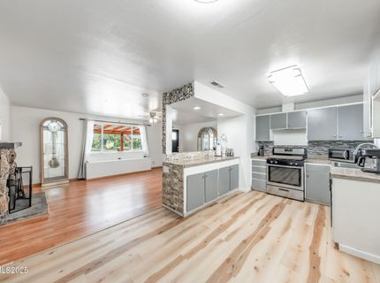 1193 Manhattan Way, Gardnerville, NV 89460 Photo