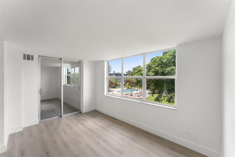 441 NE 195th Street, Unit 302, Miami, FL 33179 Photo