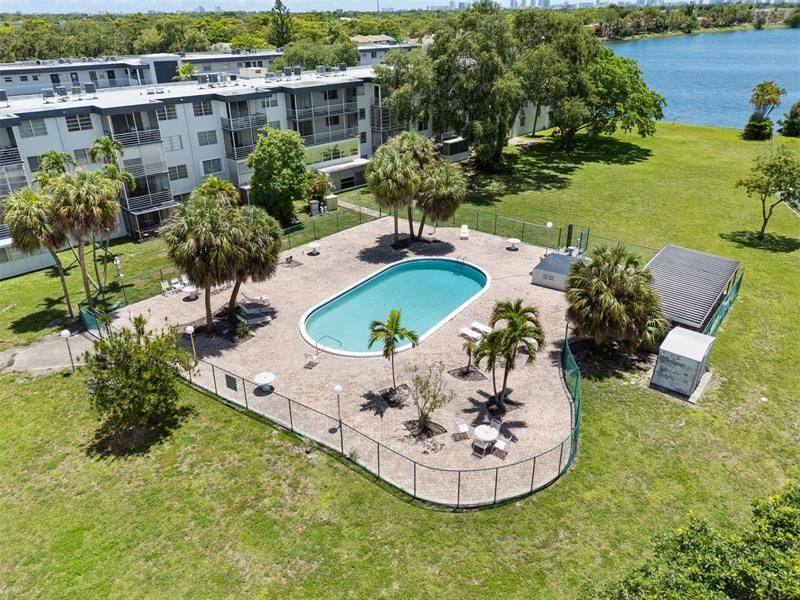 441 NE 195th Street, Unit 302, Miami, FL 33179 Photo