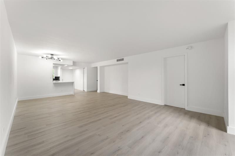 441 NE 195th Street, Unit 302, Miami, FL 33179 Photo