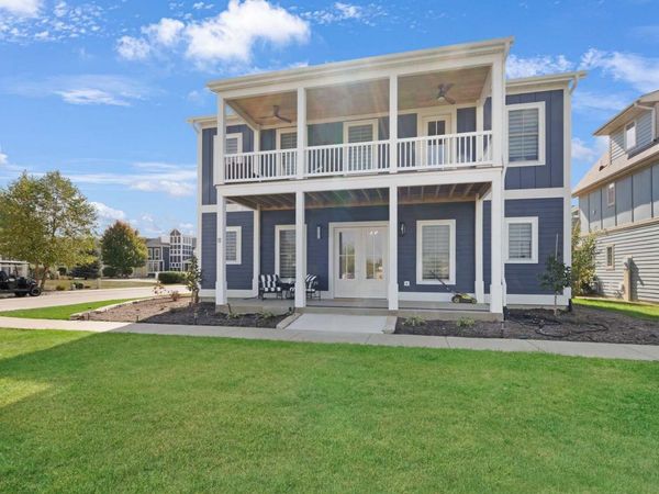 11 Great Loop West Drive, Ottawa, IL 61350