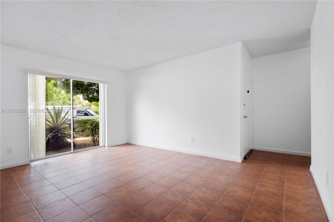 5216 NE 6th Ave, Unit B3, Oakland Park, FL 33334 Photo