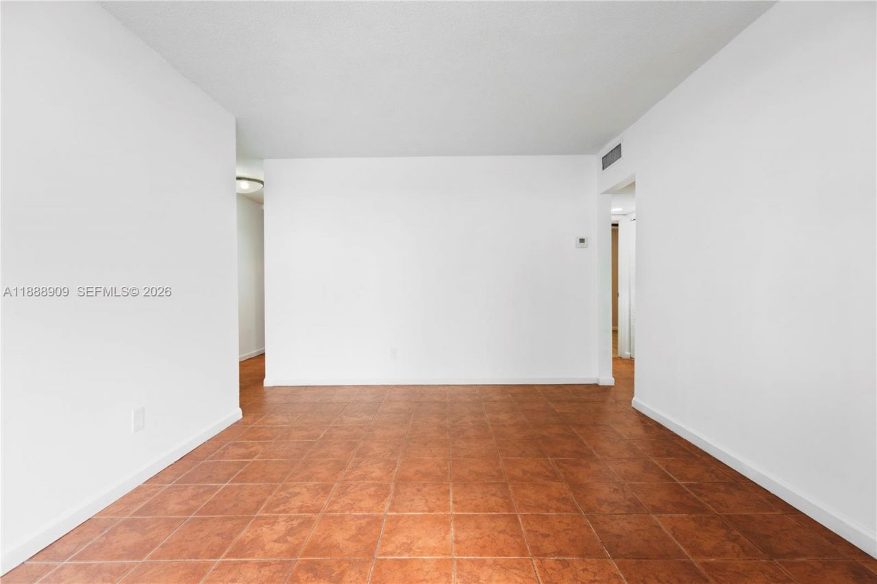 5216 NE 6th Ave, Unit B3, Oakland Park, FL 33334 Photo