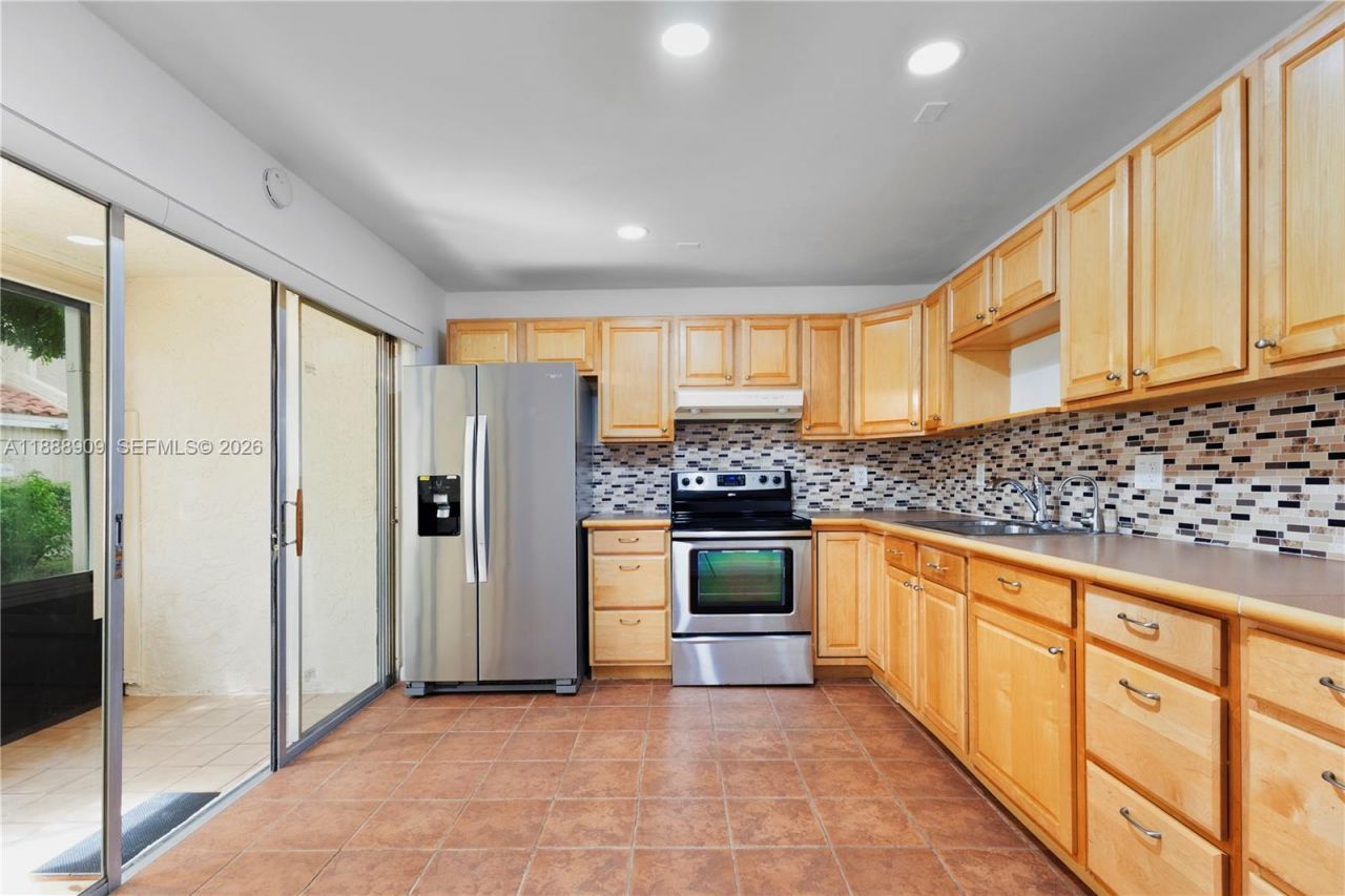 5216 NE 6th Ave, Unit B3, Oakland Park, FL 33334 Photo