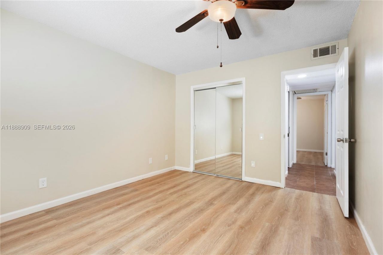 5216 NE 6th Ave, Unit B3, Oakland Park, FL 33334 Photo