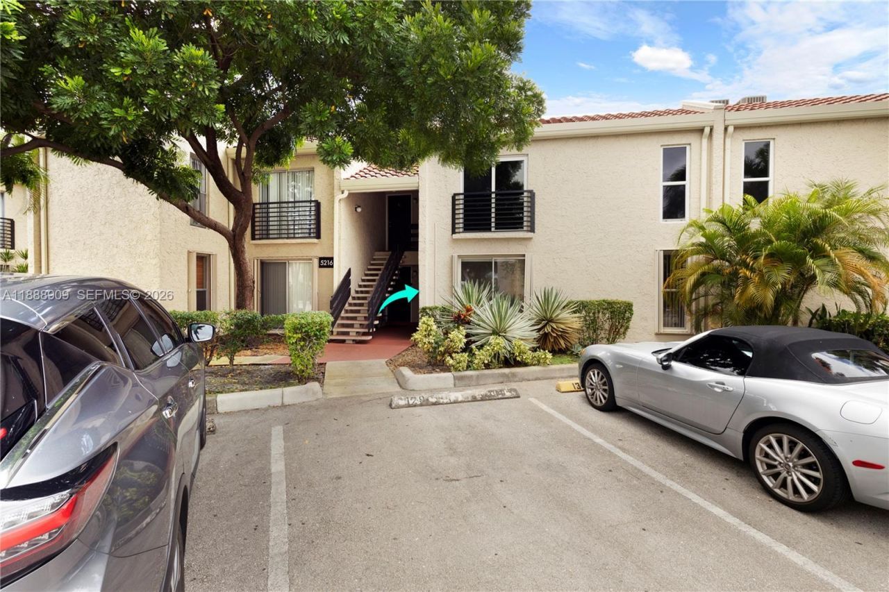 5216 NE 6th Ave, Unit B3, Oakland Park, FL 33334 Photo