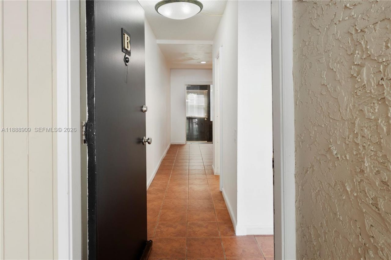 5216 NE 6th Ave, Unit B3, Oakland Park, FL 33334 Photo