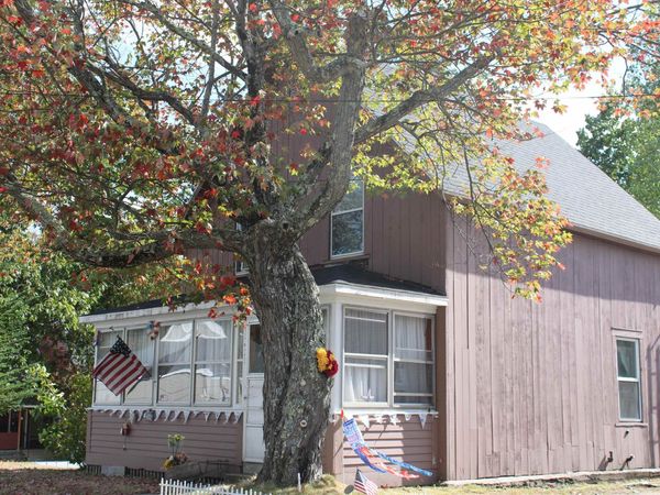 13 Maple Street, Lincoln, NH 03251