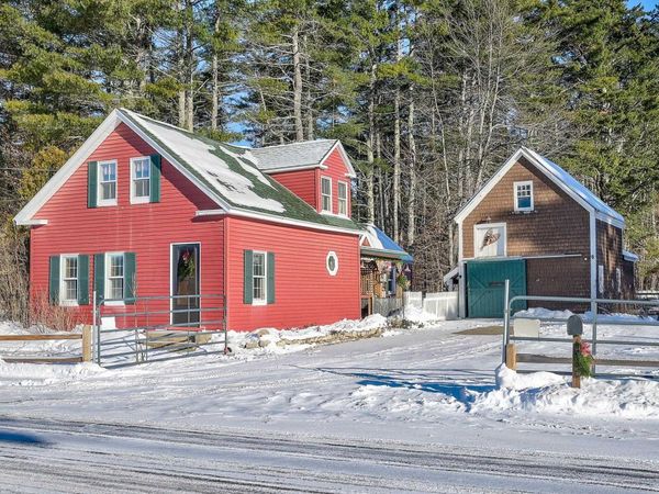 78 School Street, Effingham, NH 03882