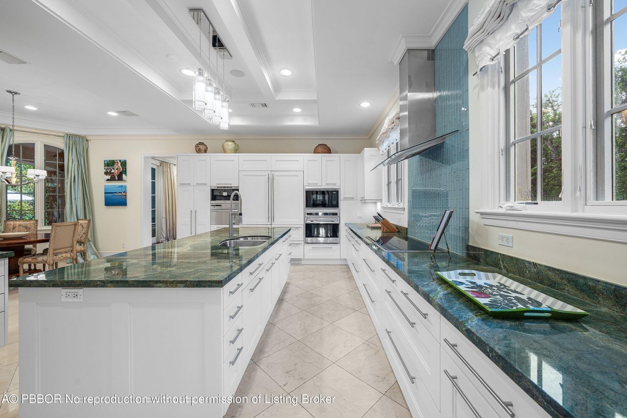 242 Wells Road, Palm Beach, FL 33480 Photo