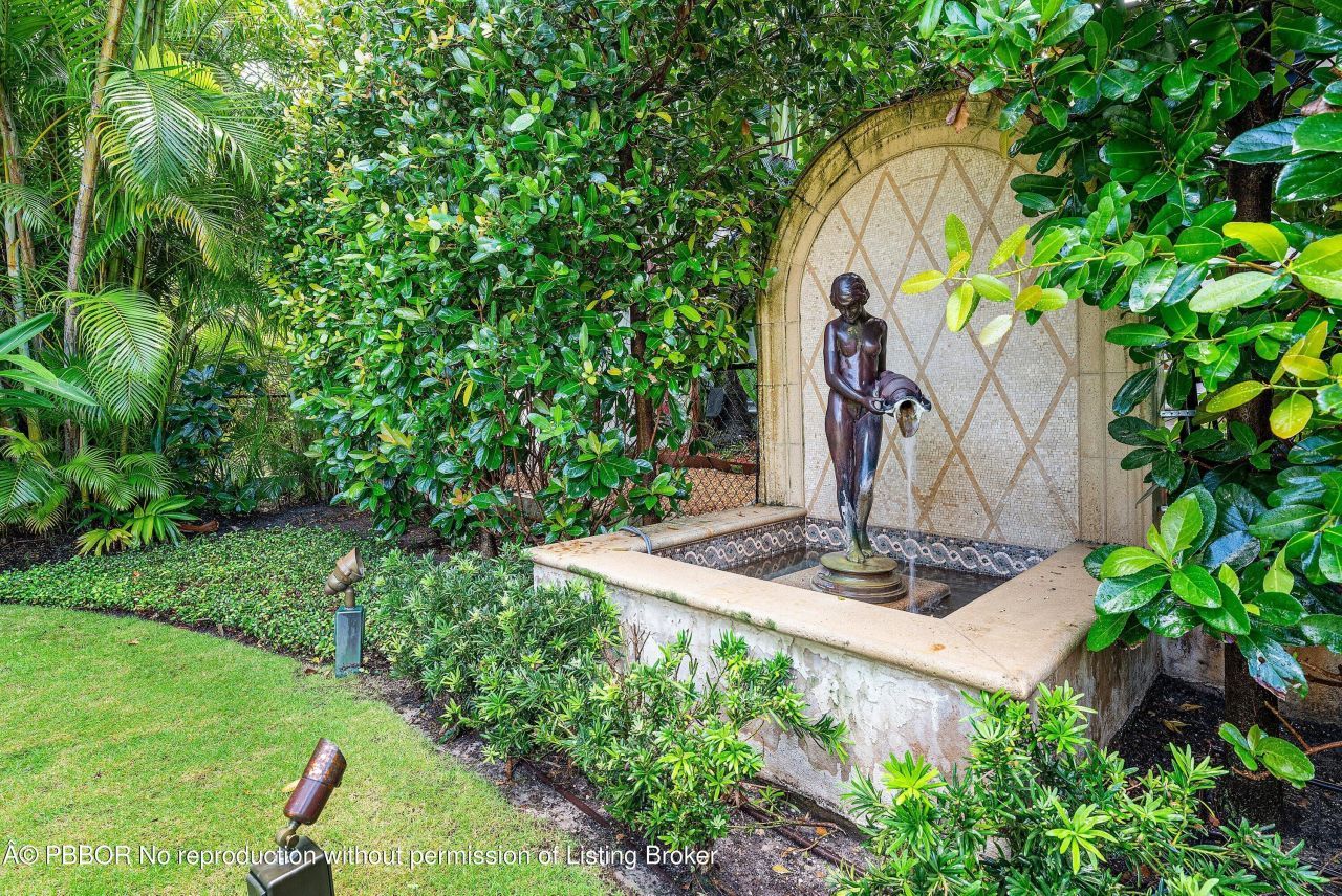 242 Wells Road, Palm Beach, FL 33480 Photo